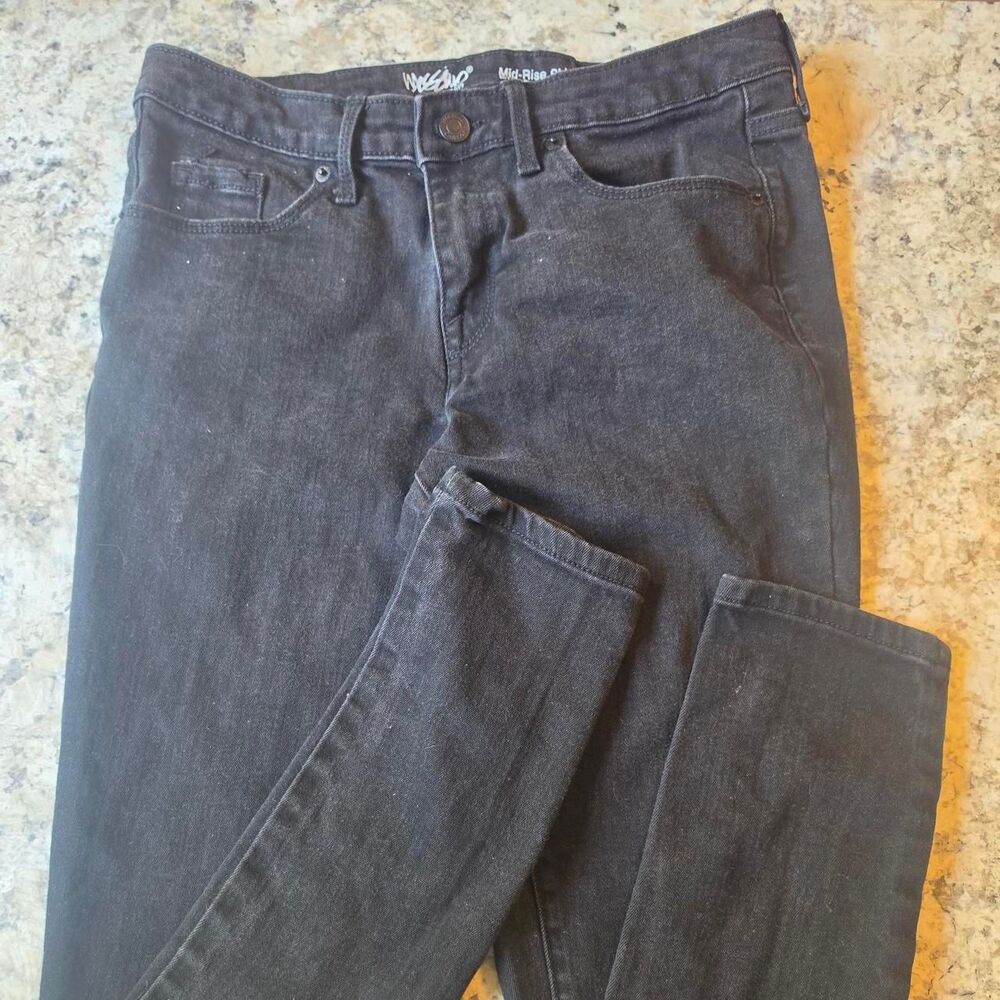 Mossimo Supply Co. Black Mid-Rise Skinny Jeans Size 4 / 27 Power Stretch